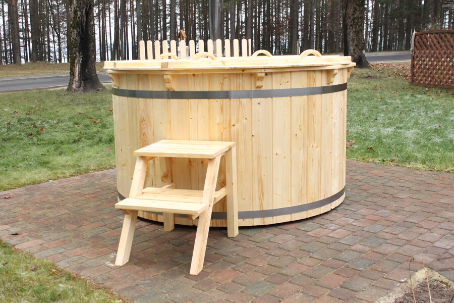 Wooden hot tub from spruce 160